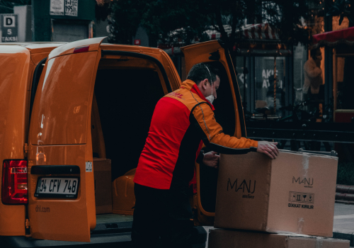 Công việc “Lái xe giao hàng”